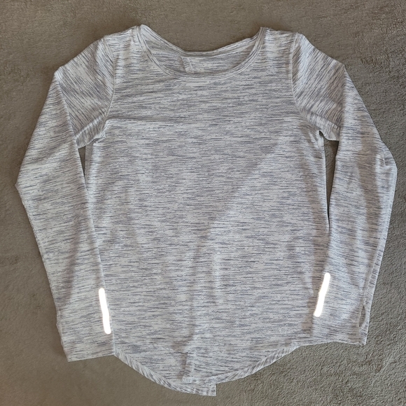 Zyia Ash Split Back t-shirt​ - Picture 5 of 13